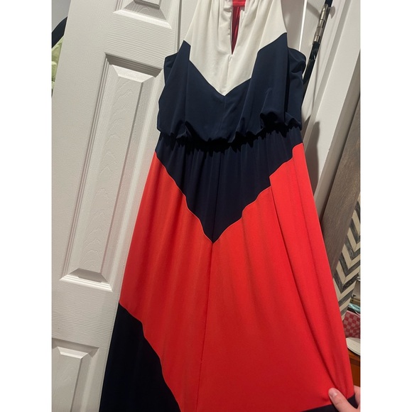 Vince Camuto Colorblock Chevron Maxi Dress - Picture 4 of 8